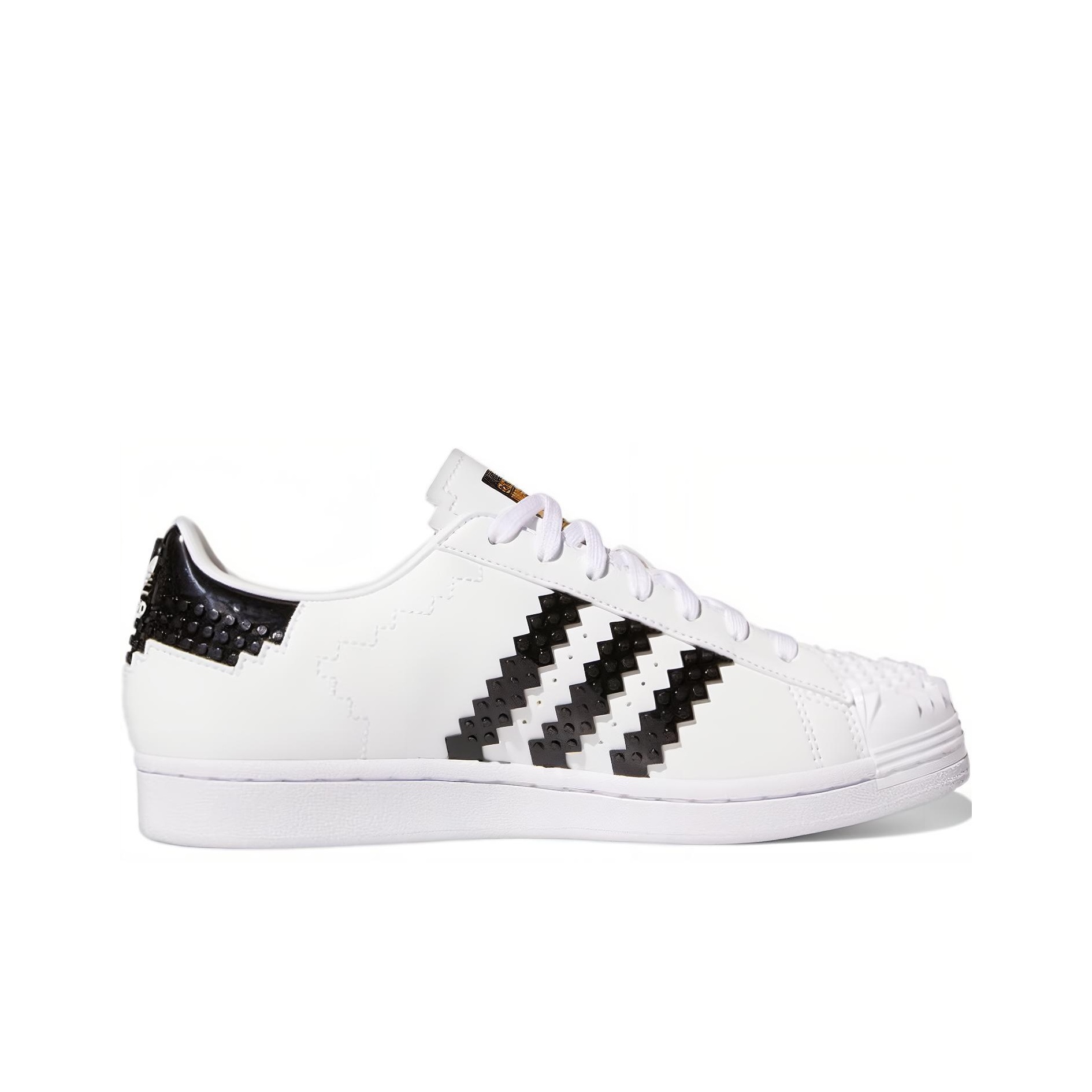 Adidas Originals x LEGO SUPERS - Adidas Shoes Superstar incelemesi ve fiyatı